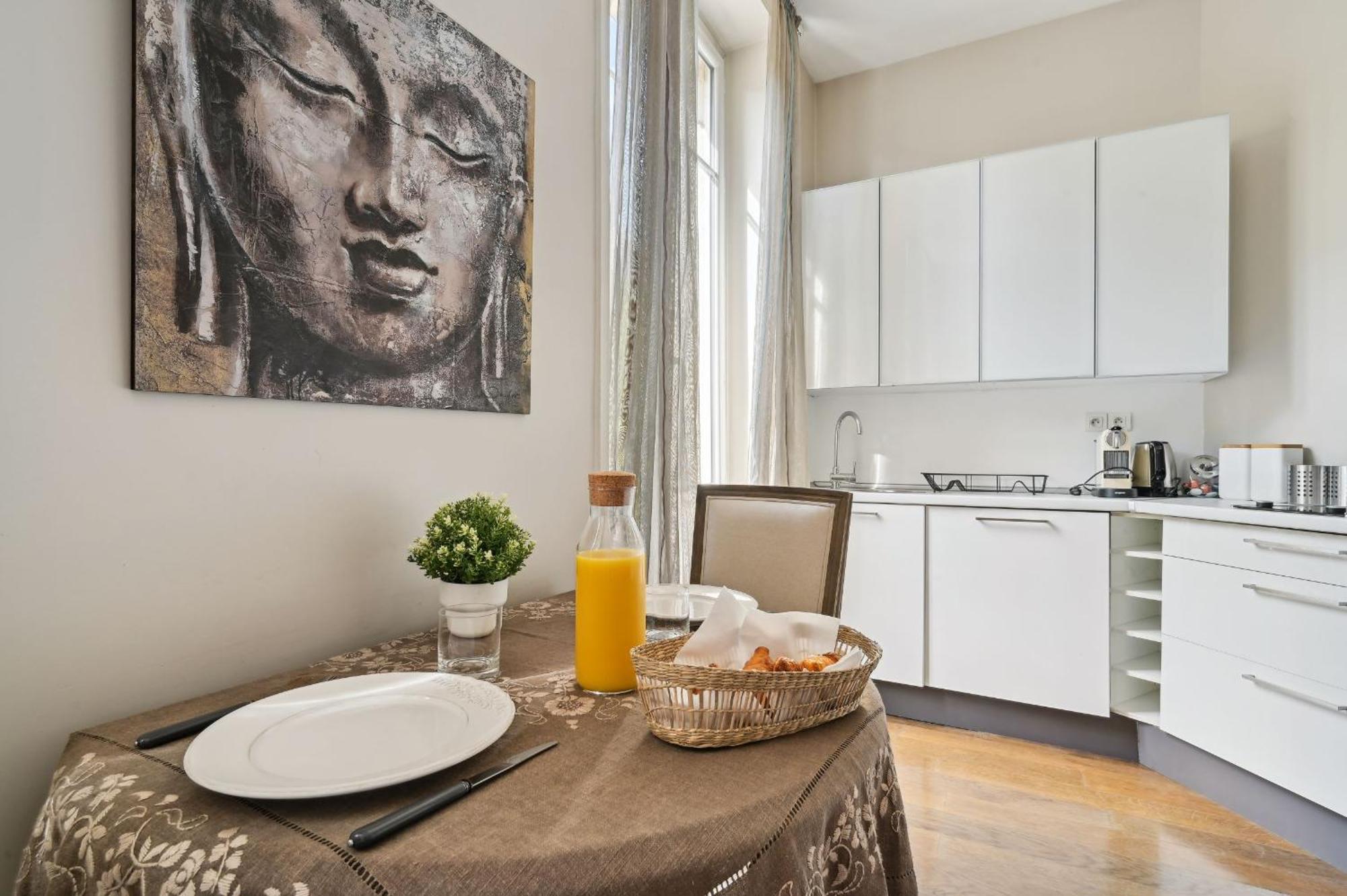 Champs-Elysees & Arc De Triomphe - Cityapartmentstay Paris Eksteriør bilde